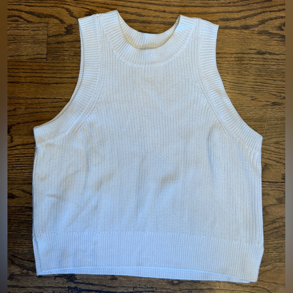 525 White Knit Sleeveless Sweater – Size Large, Side Slits, Minimalist Chic